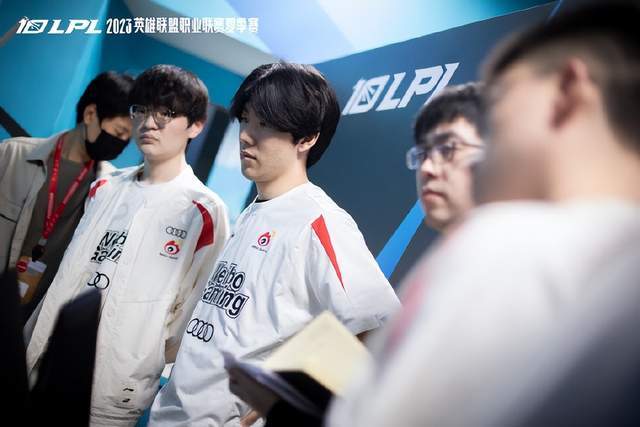 速的反击策 速的反击策