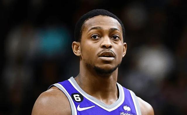 在中场的控 在中场的控