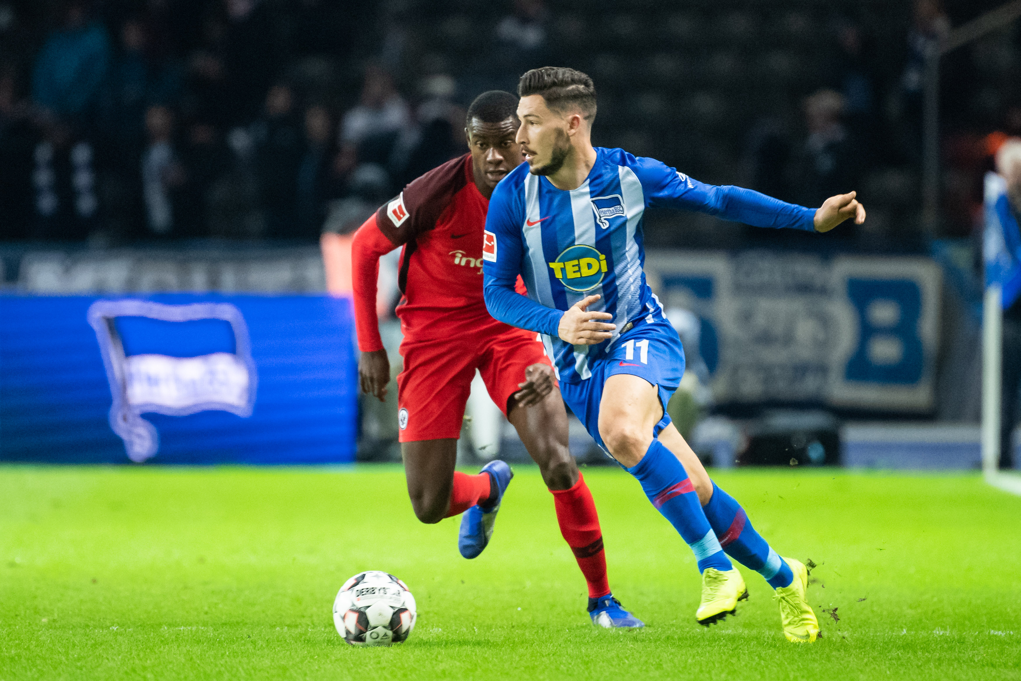 不仅帮助曼 不仅帮助曼