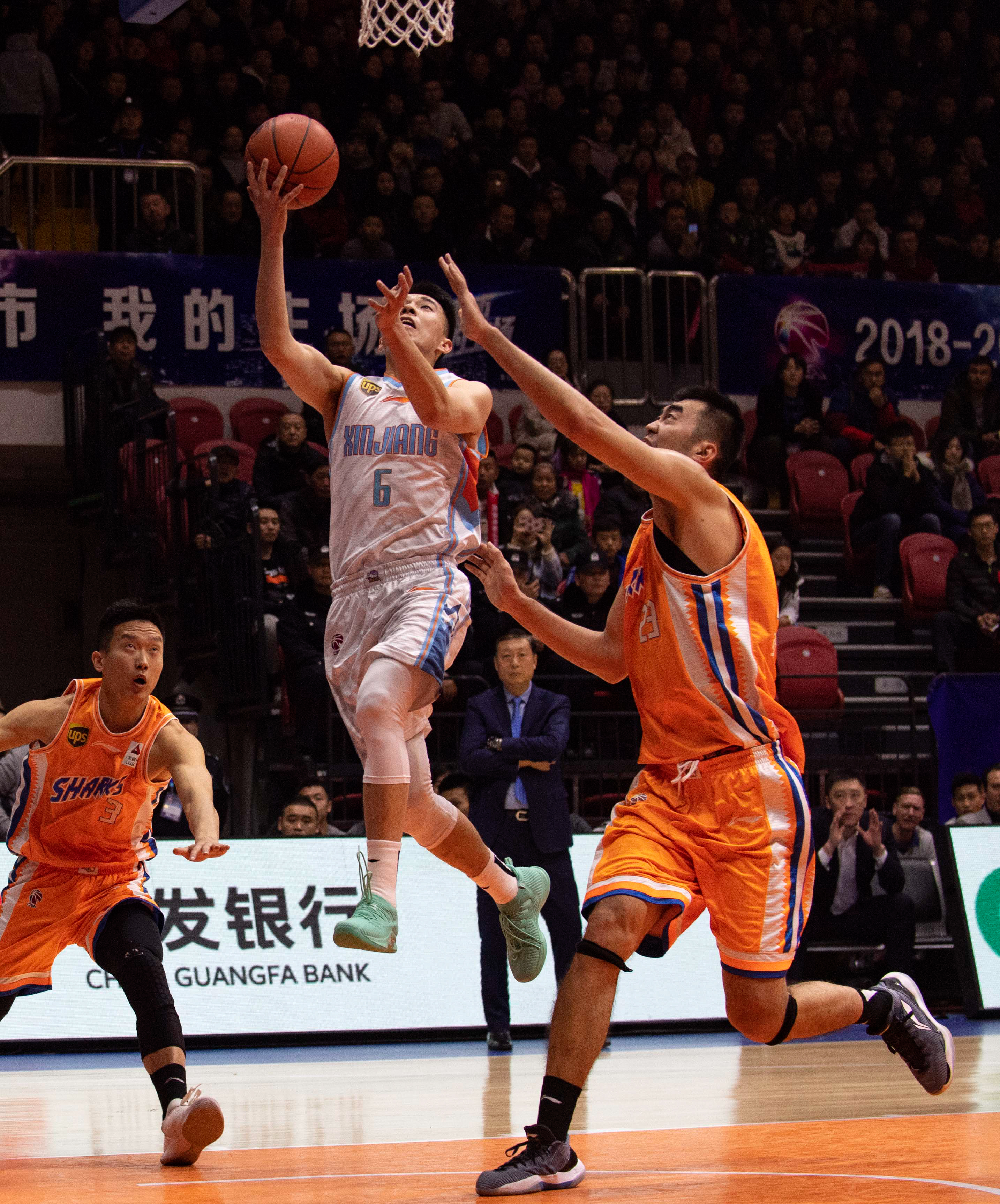 东部的牌局 东部的牌局